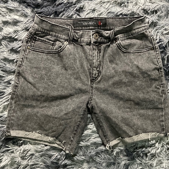 Forever21 Black Shorts - Picture 1 of 4